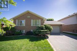 23 TRILLIUM WAY  Brantford, ON N3R 7T7
