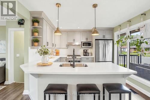 150 Mountville Avenue, Hamilton, ON - Indoor Photo Showing Kitchen With Stainless Steel Kitchen With Upgraded Kitchen