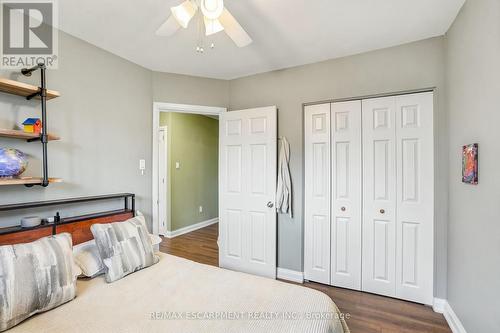 150 Mountville Avenue, Hamilton, ON - Indoor Photo Showing Bedroom