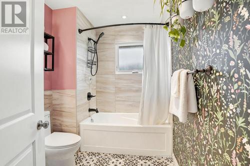 150 Mountville Avenue, Hamilton, ON - Indoor Photo Showing Bathroom