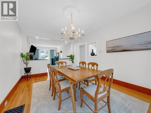 908 Windermere Road, Windsor, ON - Indoor Photo Showing Dining Room
