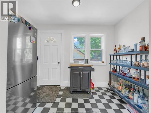 908 Windermere Road, Windsor, ON - Indoor Photo Showing Other Room