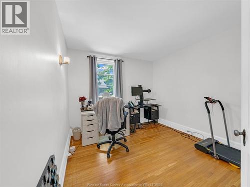 908 Windermere Road, Windsor, ON - Indoor Photo Showing Other Room