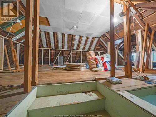 908 Windermere Road, Windsor, ON - Indoor