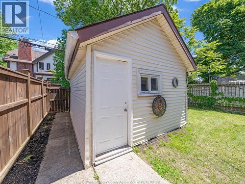 908 Windermere Road, Windsor, ON - Outdoor With Exterior
