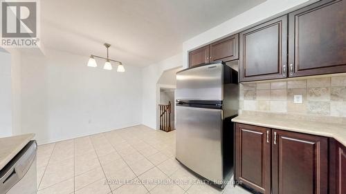 108 Argento Crescent, Vaughan, ON - Indoor Photo Showing Kitchen