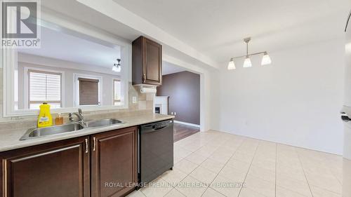 108 Argento Crescent, Vaughan, ON - Indoor Photo Showing Kitchen With Double Sink