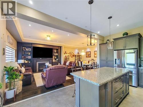 27 Riesling Court, Hamilton, ON 