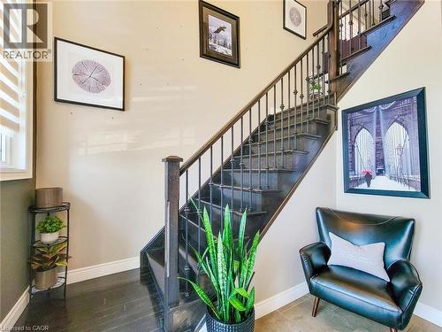 27 Riesling Court, Hamilton, ON 