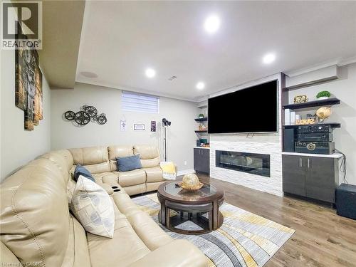 27 Riesling Court, Hamilton, ON 