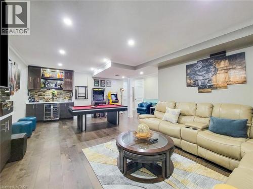 27 Riesling Court, Hamilton, ON 