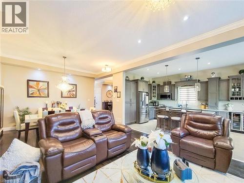 27 Riesling Court, Hamilton, ON 