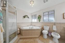 5 Pc Washroom - 