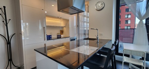 Kitchen - 716-1 Boul. De Maisonneuve O., Montréal (Ville-Marie), QC - Indoor
