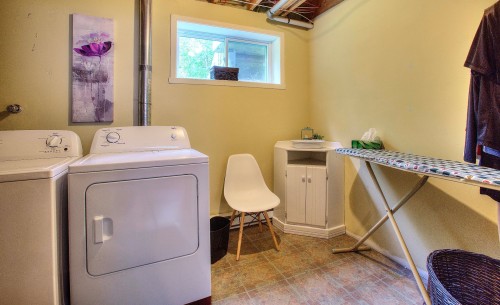 Salle de lavage - 358 Rue Des Merles, Nominingue, QC - Indoor Photo Showing Laundry Room