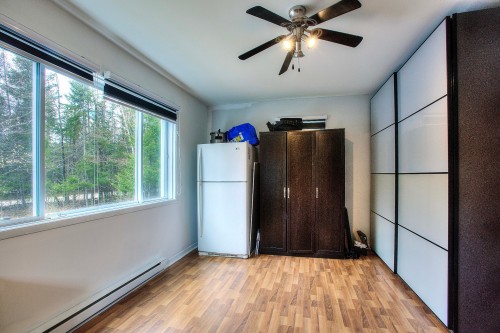 Hall d'entrée/Vestibule - 358 Rue Des Merles, Nominingue, QC - Indoor Photo Showing Other Room