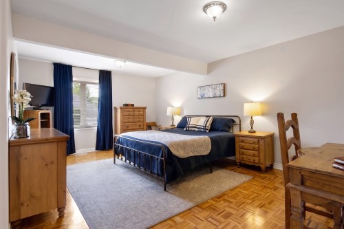 Chambre à coucher principale - 14 Rue St-Onge, Châteauguay, QC - Indoor Photo Showing Bedroom