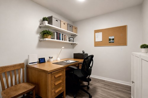 Bureau - 14 Rue St-Onge, Châteauguay, QC - Indoor Photo Showing Office