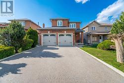 66 CASTLE HILL ROAD Brampton, ON L6X 4E1