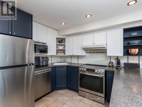 Kitchen - 41 Putman Avenue, Ottawa, ON - Indoor Photo Showing Kitchen With Stainless Steel Kitchen