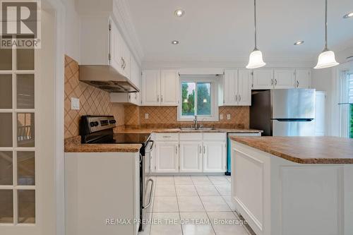 79 Governor Crescent, Vaughan, ON - Indoor Photo Showing Kitchen With Double Sink