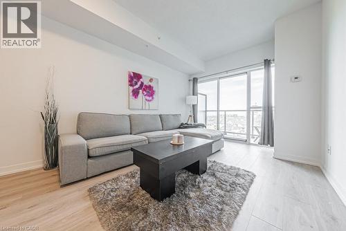 550 North Service Road Unit# 609, Grimsby, ON - Indoor Photo Showing Living Room