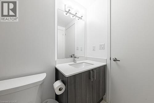550 North Service Road Unit# 609, Grimsby, ON - Indoor Photo Showing Bathroom