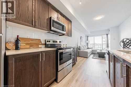550 North Service Road Unit# 609, Grimsby, ON - Indoor Photo Showing Kitchen With Upgraded Kitchen