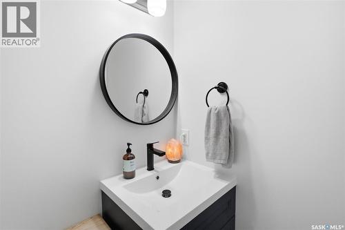 344 Levalley Cove, Saskatoon, SK - Indoor Photo Showing Bathroom