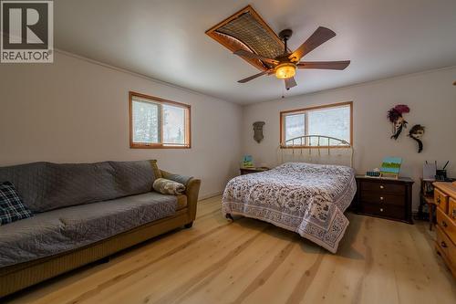 9063 Doyle Road, Kamloops, BC - Indoor Photo Showing Bedroom
