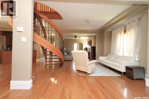 34 Laurier Avenue, Yorkton, SK - Indoor