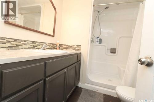 34 Laurier Avenue, Yorkton, SK - Indoor Photo Showing Bathroom