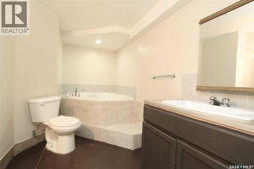 34 Laurier Avenue, Yorkton, SK - Indoor Photo Showing Bathroom