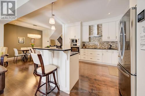 10 - 435 Winchester Drive, Waterloo, ON - Indoor Photo Showing Kitchen With Upgraded Kitchen