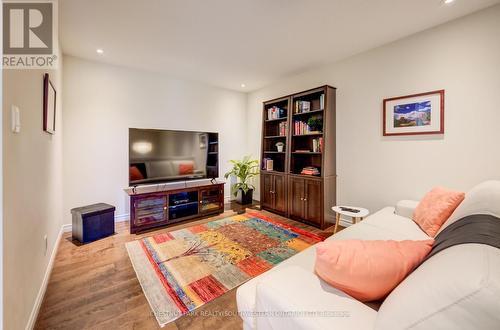 10 - 435 Winchester Drive, Waterloo, ON - Indoor Photo Showing Living Room
