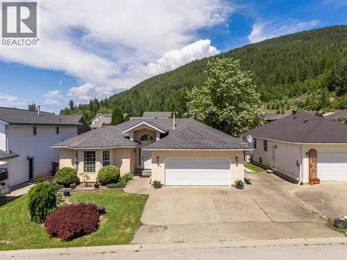 1924 HURL Street  Creston, BC V0B 1G4