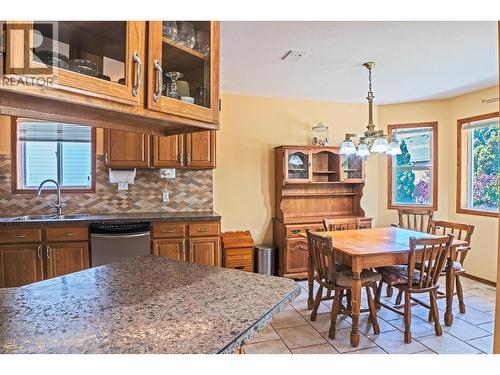 1924 Hurl Street, Creston, BC - Indoor Photo Showing Dining Room