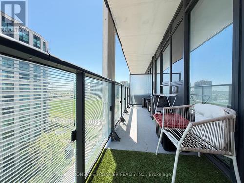 607 - 105 Oneida Crescent, Richmond Hill, ON -  With Exterior