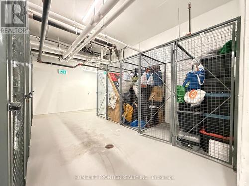 607 - 105 Oneida Crescent, Richmond Hill, ON - Indoor