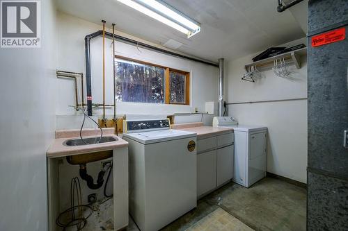 1835 Westsyde Road, Kamloops, BC - Indoor Photo Showing Laundry Room