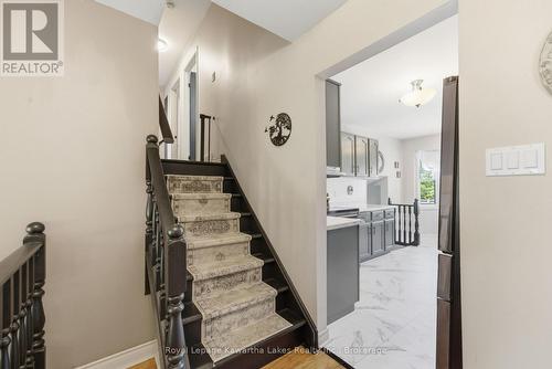 32 Andrew Drive, Kawartha Lakes (Lindsay), ON - Indoor Photo Showing Other Room