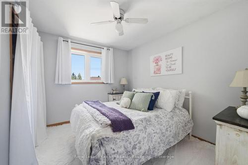 32 Andrew Drive, Kawartha Lakes (Lindsay), ON - Indoor Photo Showing Bedroom