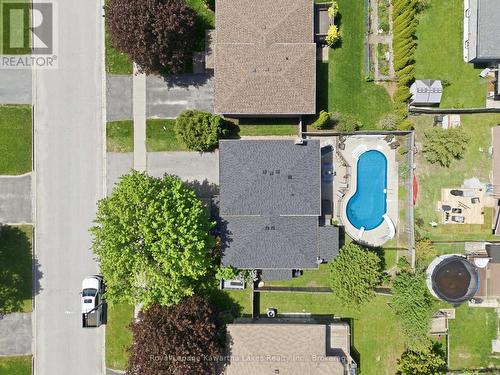 32 Andrew Drive, Kawartha Lakes (Lindsay), ON - Outdoor With View