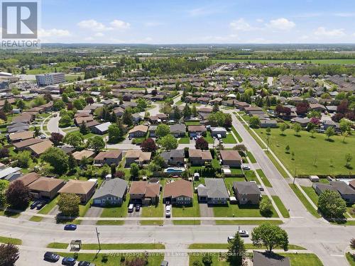 32 Andrew Drive, Kawartha Lakes (Lindsay), ON - Outdoor With View
