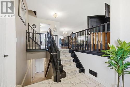 32 Andrew Drive, Kawartha Lakes (Lindsay), ON - Indoor Photo Showing Other Room