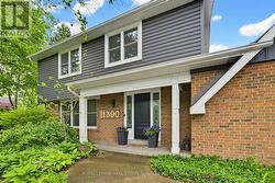 1390 PEERLESS COURT Oakville, ON L6H 3A4