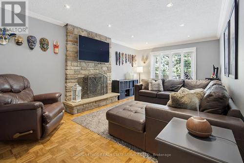 1390 Peerless Court, Oakville, ON 