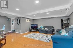 B - 197A CEDARVALE CRESCENT Waterloo, ON N2L 4T3