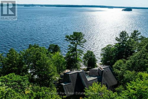 10 Wyldewood Road, Muskoka Lakes (Monck (Muskoka Lakes)), ON - Outdoor With Body Of Water