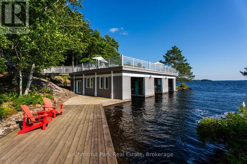 10 Wyldewood Road, Muskoka Lakes (Monck (Muskoka Lakes)), ON - Outdoor With Body Of Water With Deck Patio Veranda
